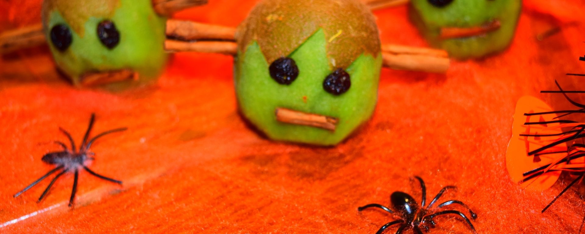 Frankenstein Kiwi food art from MyNutriCounter, perfect for kid's Halloween party!