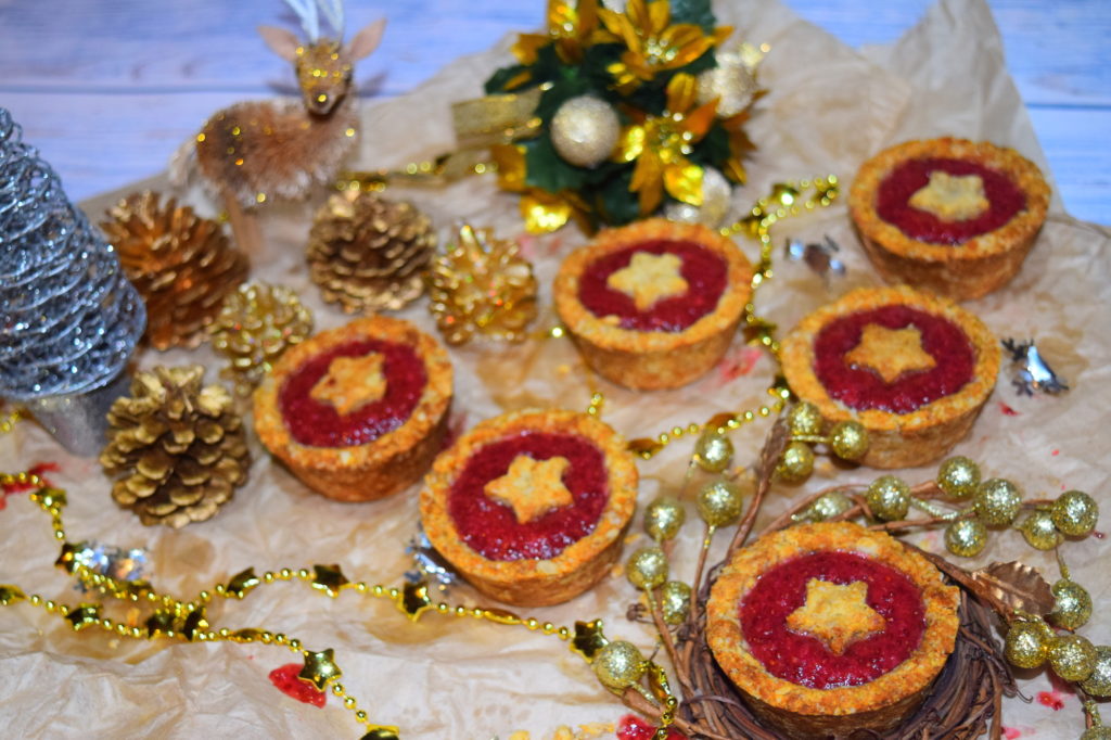 Healthy Christmas jam tart recipe from MyNutriCounter