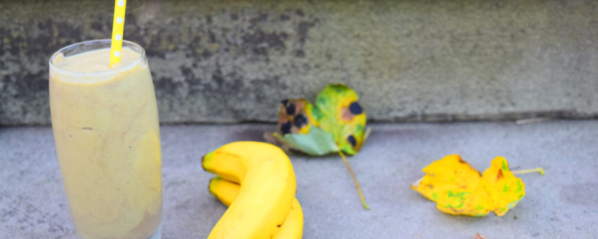 Healthy and delicious avocado and banana smoothie recipe from MyNutriCounter