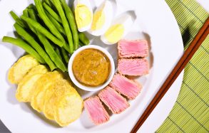 Asian Salad Nicoise by MyNutriCounter