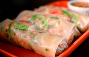 Pad Thai Spring Rolls by MyNutriCounter